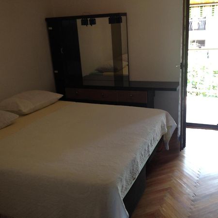 Apartment Cherry 로비니 외부 사진