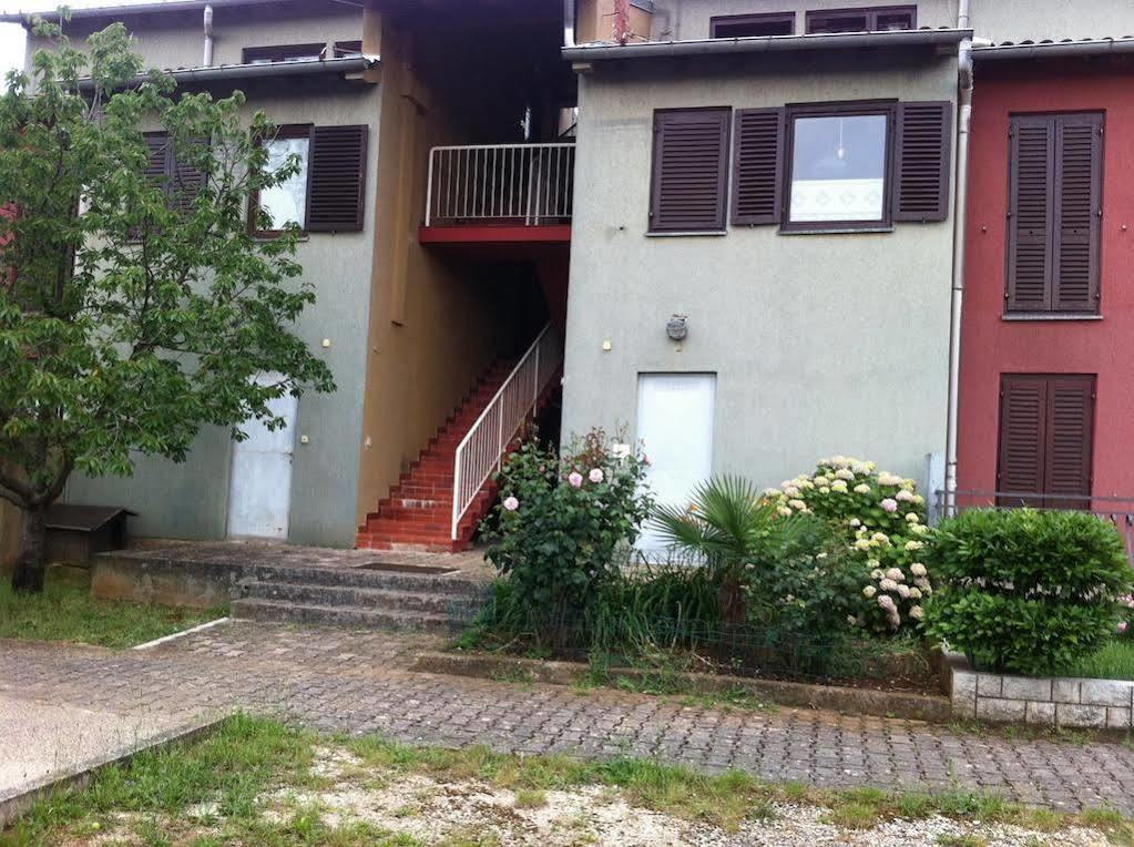 Apartment Cherry 로비니 외부 사진