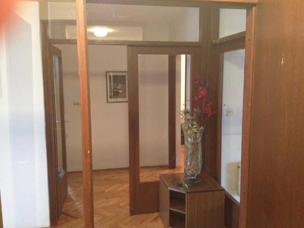 Apartment Cherry 로비니 외부 사진